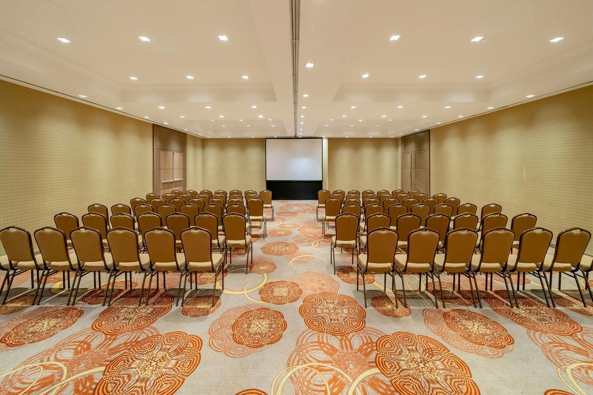 Sheraton Grand Rio & Hotel 5*